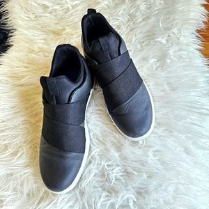 Call It Spring Men's black sneakers, size 8